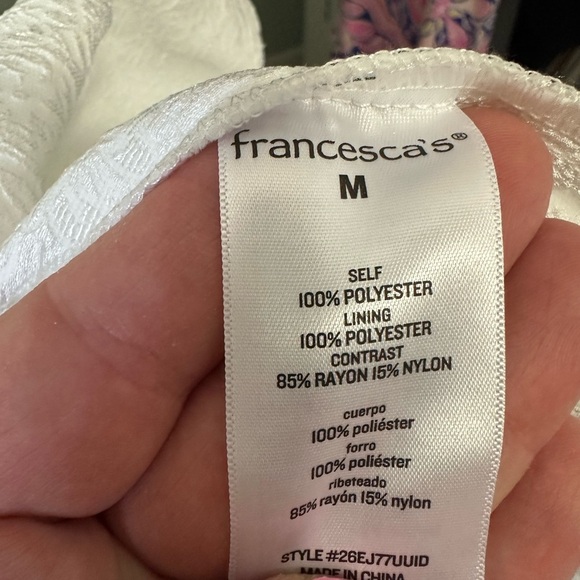 NWT White Bridal Dress with floral imprint, sleeves and small slit size Medium - Picture 3 of 14